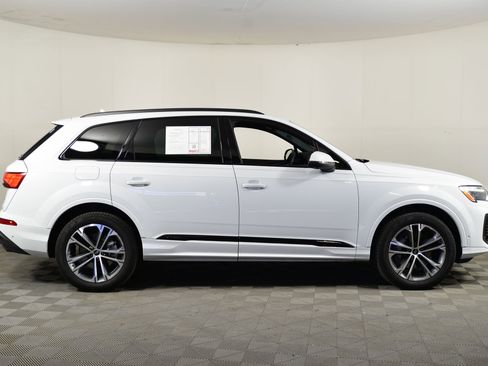 Used 2025 Audi Q7 2.0T Premium w/ Convenience Plus Package image 7