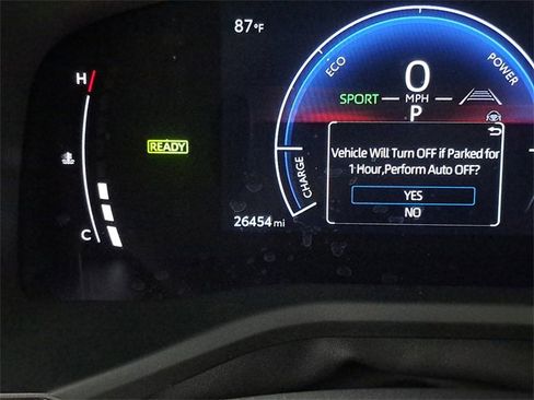 Used 2025 Toyota Camry SE image 2