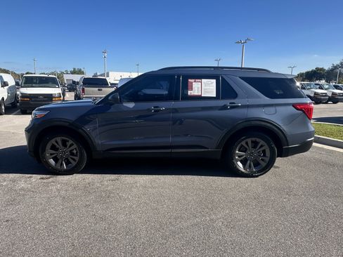 Used 2021 Ford Explorer XLT w/ Equipment Group 202A image 7