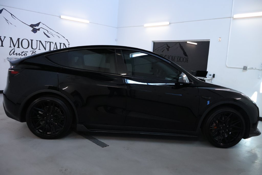 Used 2021 Tesla Model Y Long Range AWD/4WD image 8
