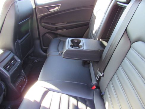 Used 2024 Ford Edge SEL w/ Convenience Package image 31