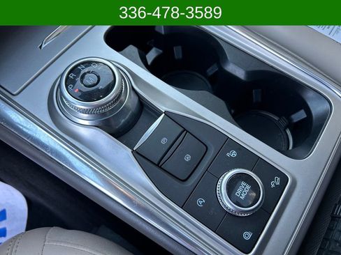 Certified 2020 Ford Explorer Platinum w/ Premium Technology Package image 24