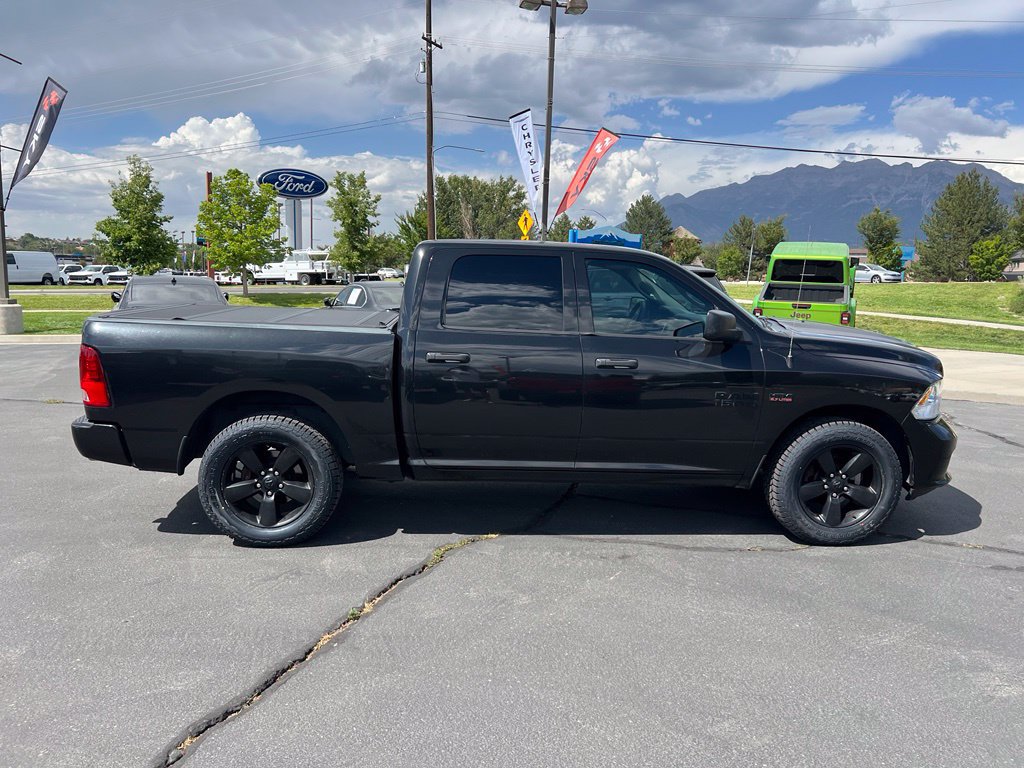 Used 2018 RAM 1500 Express w/ Black Ram 1500 Express Group RWD image 7