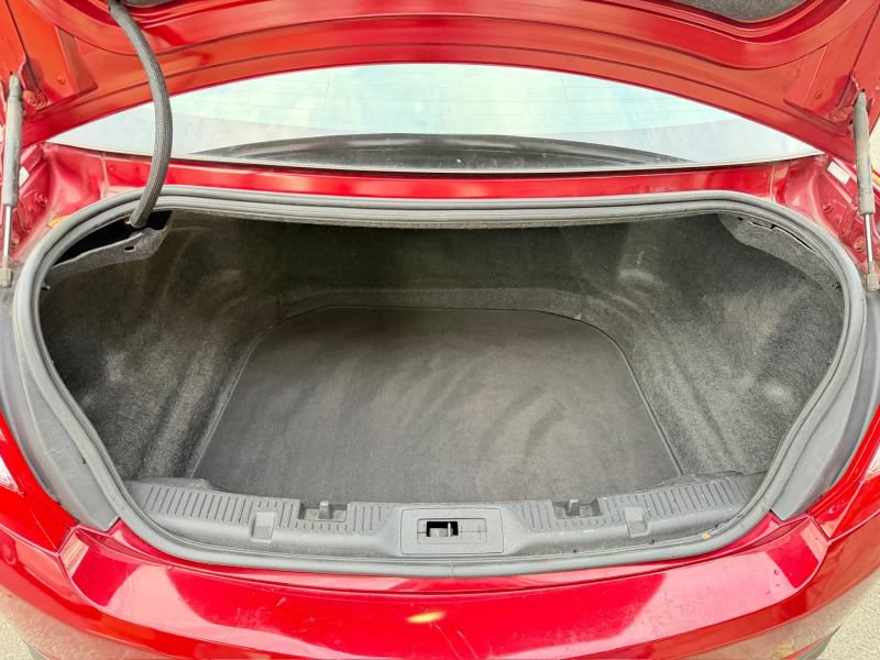 Used 2013 Lincoln MKS AWD image 34