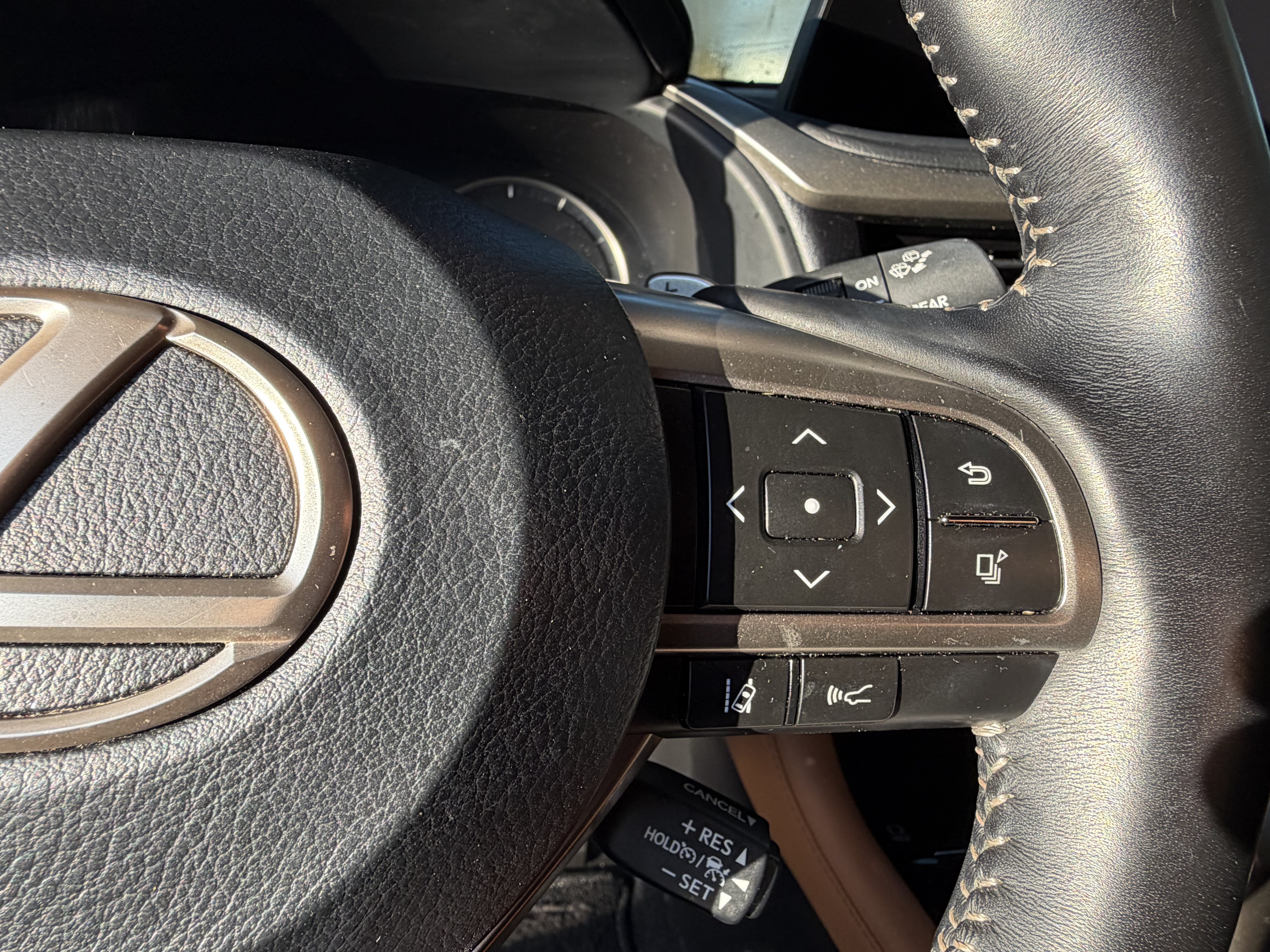 Certified 2021 Lexus RX 350L FWD w/ Premium Package image 20