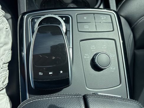 Used 2018 Mercedes-Benz GLE 350 4MATIC w/ Premium 2 Package image 40