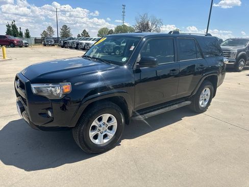 Used 2019 Toyota 4Runner SR5 AWD/4WD image 32