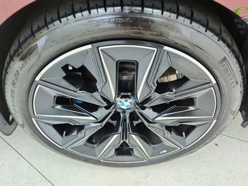 Used 2024 BMW i7 eDrive50 w/ M Sport Package RWD image 60