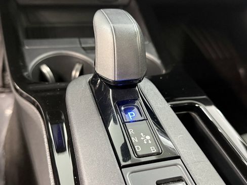 Used 2024 Toyota Prius LE image 22