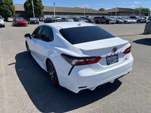 Used 2023 Toyota Camry SE w/ Audio Upgrade Package FWD image 7