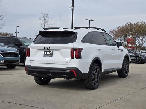 New 2026 Kia Sorento SX image 4