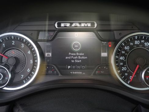 Used 2020 RAM 1500 Laramie AWD/4WD image 27