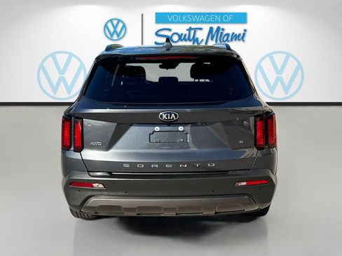 Used 2021 Kia Sorento S w/ Panoramic Sunroof Package image 6