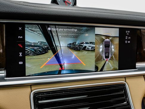 Used 2023 Porsche Panamera 4 Platinum Edition image 26