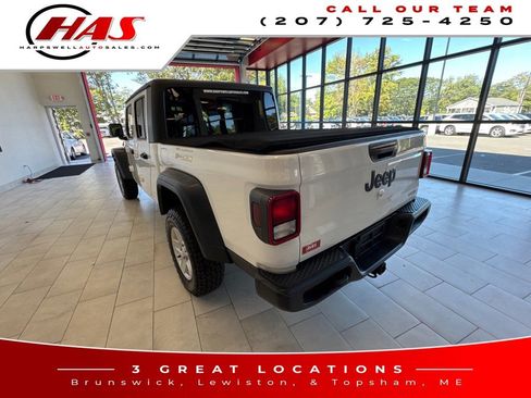 Used 2020 Jeep Gladiator Sport w/ Quick Order Package 24S image 3