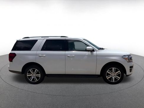 Used 2024 Ford Expedition Limited AWD/4WD image 16
