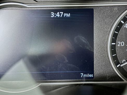 New 2025 Nissan Versa SR w/ Trunk Package image 16