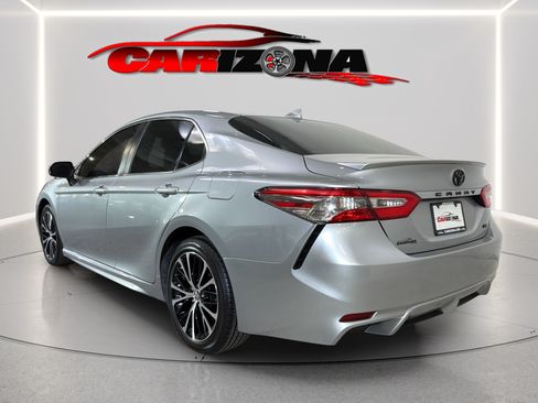 Used 2019 Toyota Camry SE FWD image 8