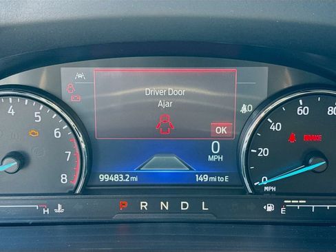 Used 2022 Ford Explorer XLT w/ Equipment Group 202A RWD image 10
