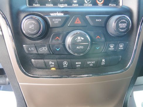 Used 2017 Jeep Grand Cherokee Limited AWD/4WD image 18