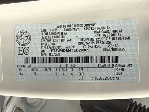 Used 2026 Ford F450 Platinum w/ FX4 Off-Road Package image 45