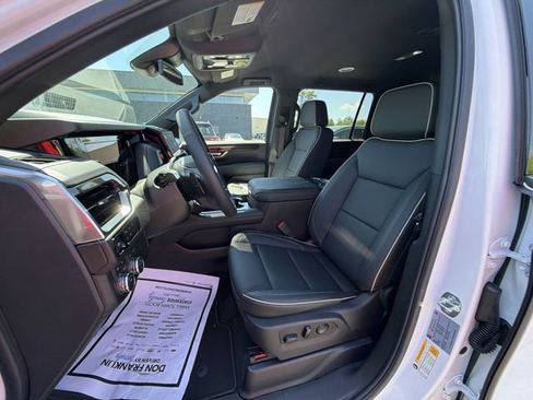 New 2026 GMC Yukon XL Elevation AWD/4WD image 11