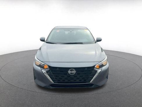 Used 2025 Nissan Sentra SV image 2