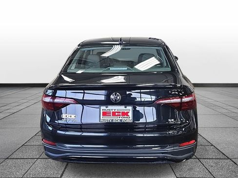 Used 2024 Volkswagen Jetta SE image 6