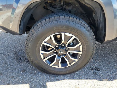 Certified 2020 Toyota Tacoma TRD Sport w/ Technology Package image 23