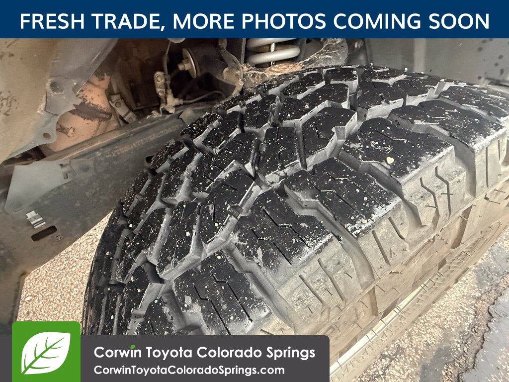 Used 2005 Toyota 4Runner Limited AWD/4WD image 10