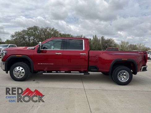 New 2026 GMC Sierra 3500 SLT w/ SLT Premium Package AWD/4WD image 8