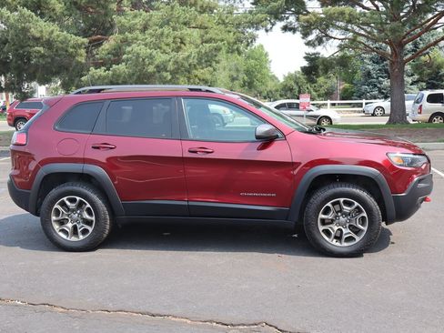 Used 2020 Jeep Cherokee Trailhawk w/ Cold Weather Group AWD/4WD image 3