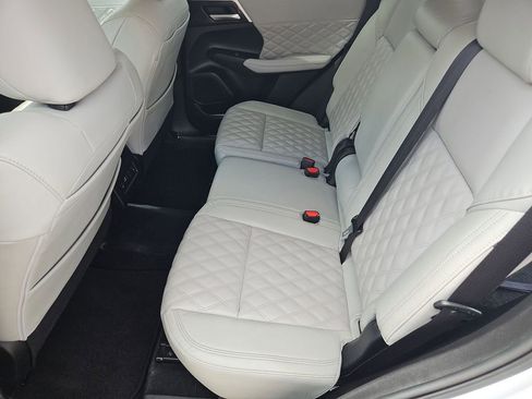 Used 2024 Mitsubishi Outlander SEL image 28