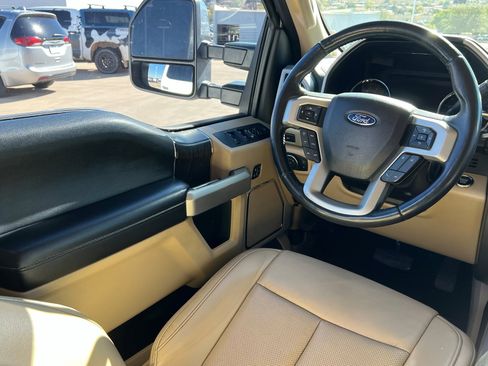 Used 2021 Ford F250 Lariat w/ Lariat Ultimate Package image 11