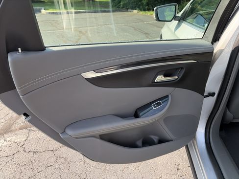 Used 2018 Chevrolet Impala LT w/ LT Convenience Package FWD image 21