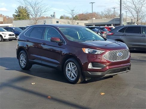 Certified 2024 Ford Edge SEL w/ Convenience Package image 2