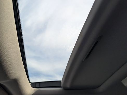 Used 2024 Honda Odyssey Touring image 25