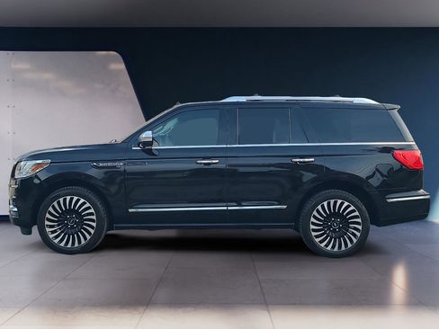 Used 2019 Lincoln Navigator Black Label w/ Cargo Package image 2