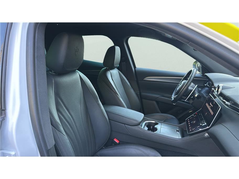 Used 2023 Maserati Grecale GT AWD/4WD image 29