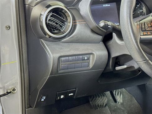 Used 2023 Nissan Kicks SR w/ SR Premium Package image 8