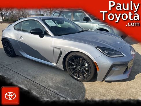 Used 2025 Toyota GR86 Premium w/ ALL Weather Mat Package (TMS) image 1
