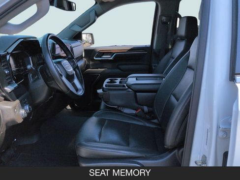 Used 2024 GMC Sierra 1500 SLT image 14