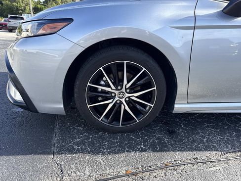 Used 2024 Toyota Camry SE image 10