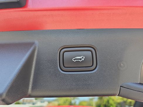 Certified 2023 Hyundai Tucson Limited AWD/4WD image 13