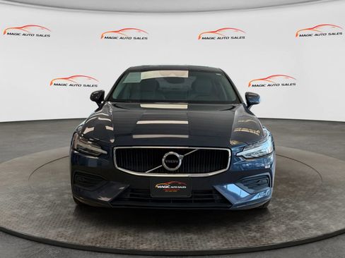 Used 2019 Volvo S60 T6 Momentum w/ Multimedia Package AWD/4WD image 3