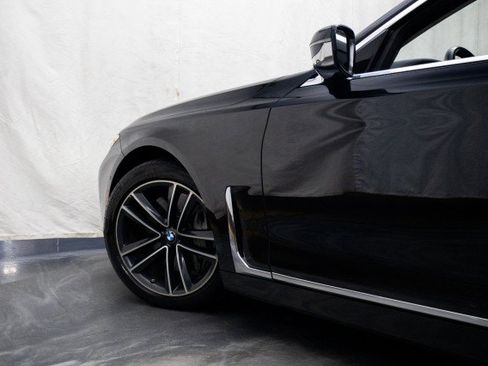 Used 2020 BMW 750i xDrive AWD/4WD image 8