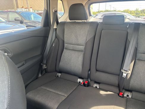 Used 2025 Nissan Rogue SV AWD/4WD image 40