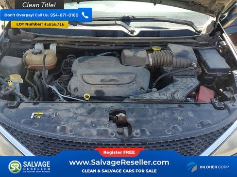 Used 2020 Chrysler Voyager Lxi image 16