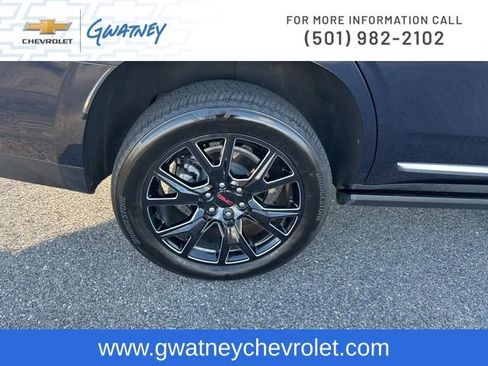 Used 2024 GMC Yukon Denali image 11