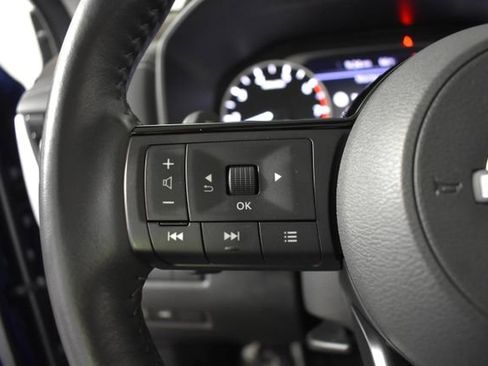 Used 2023 Nissan Rogue SL AWD/4WD image 16